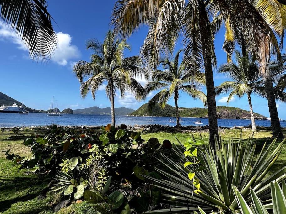 Bungalow Sucrier, Les Pieds Dans L'Eau Terre-De-Haut Exteriör bild